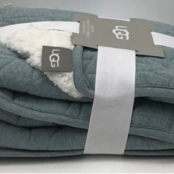 COPY - UGG Damietta Reversible Quilt For Baby Crib In Succulent Heather (36 In … - Picture 3 of 3